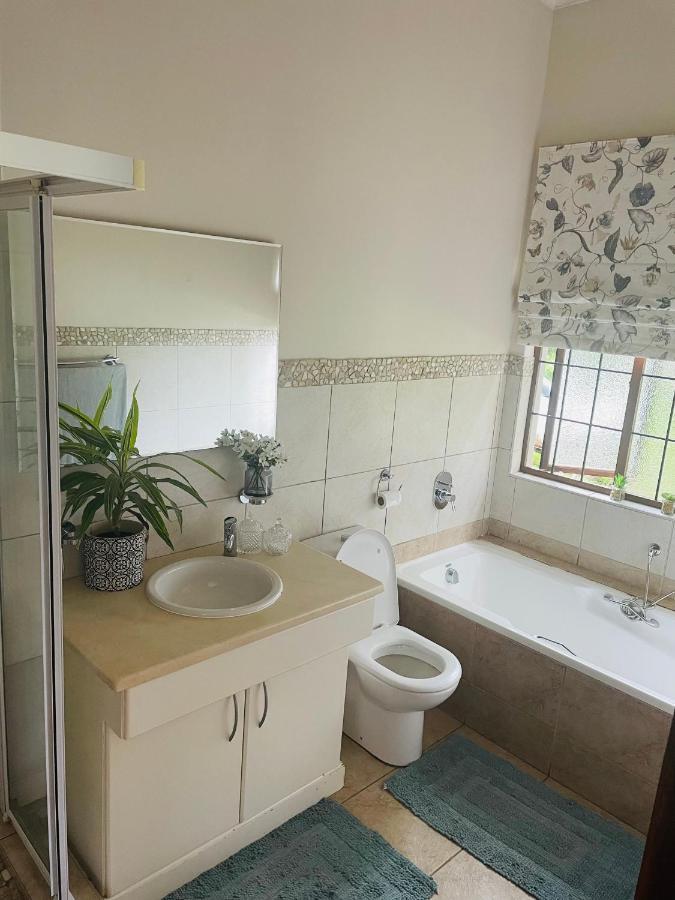 Porterfield Guest House, Champagne Valley Экстерьер фото
