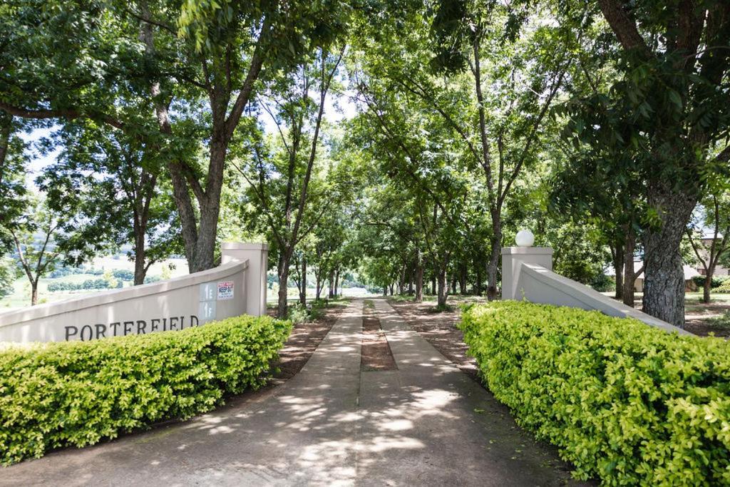Porterfield Guest House, Champagne Valley Экстерьер фото